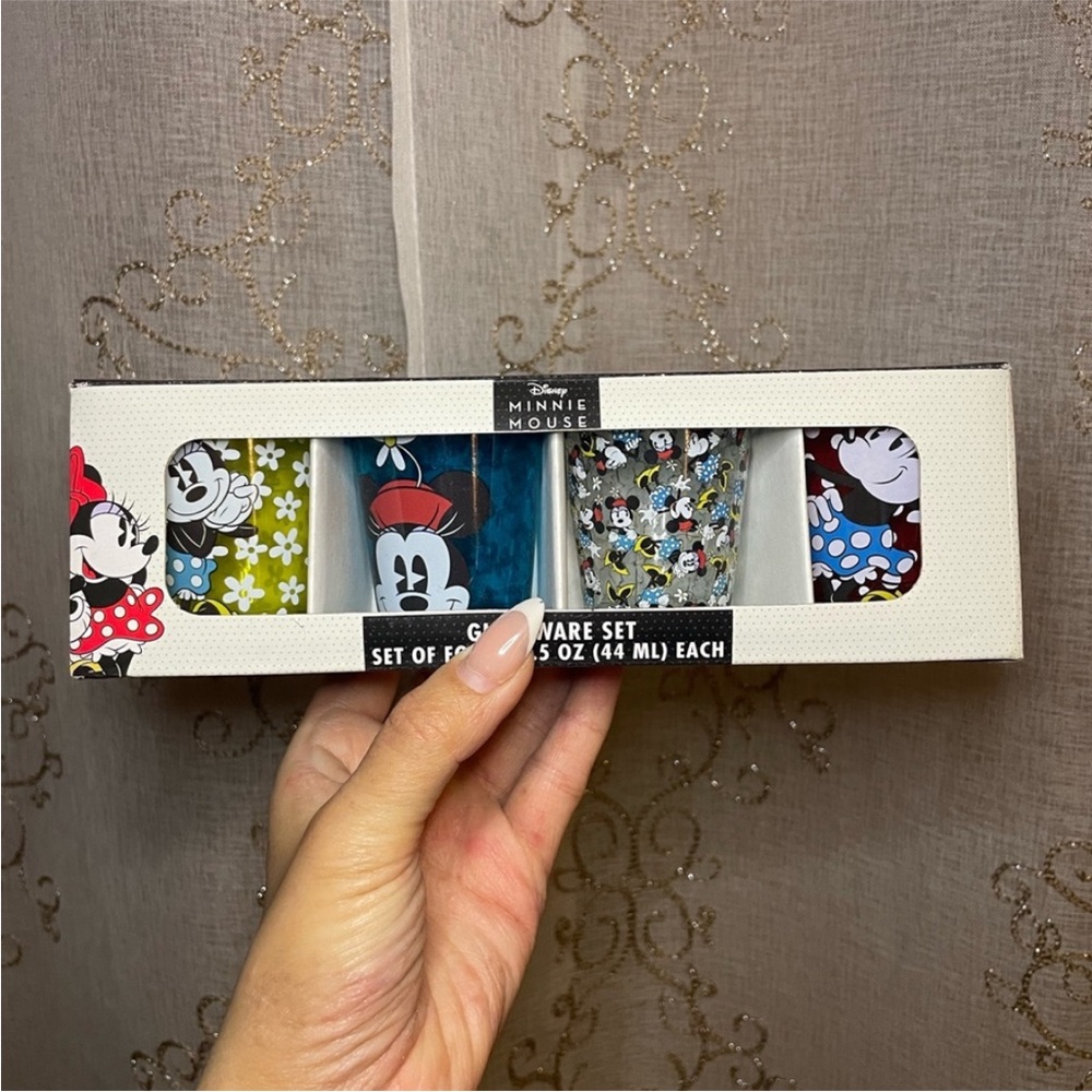 Disney Minnie Mouse set of 4 shot glasses